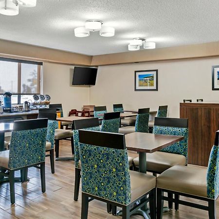 Comfort Inn Manistique Exterior photo